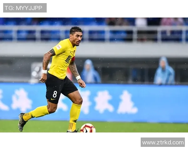 杨立瑜精彩任意球攻门助力球队逆转胜利展现个人风采 杨立瑜精彩任意球攻门助力球队逆转胜利展现个人风采