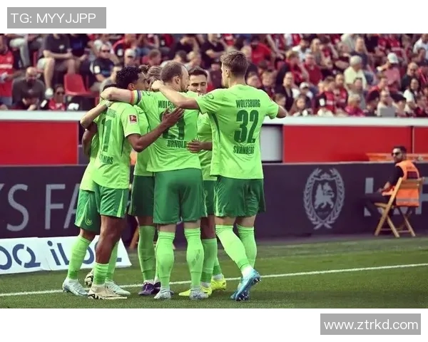 沃尔夫斯堡主场大胜,稳居德甲前四位置 沃尔夫斯堡主场大胜,稳居德甲前四位置